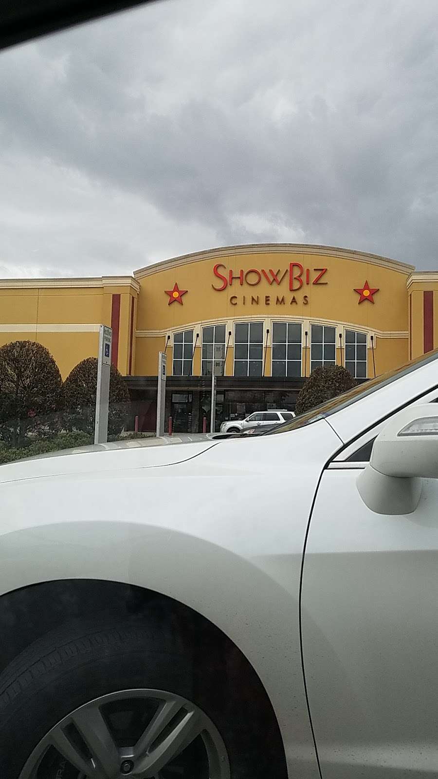 ShowBiz Cinemas Kingwood 14 | 350 Northpark Dr, Kingwood, TX 77339 | Phone: (281) 358-9134