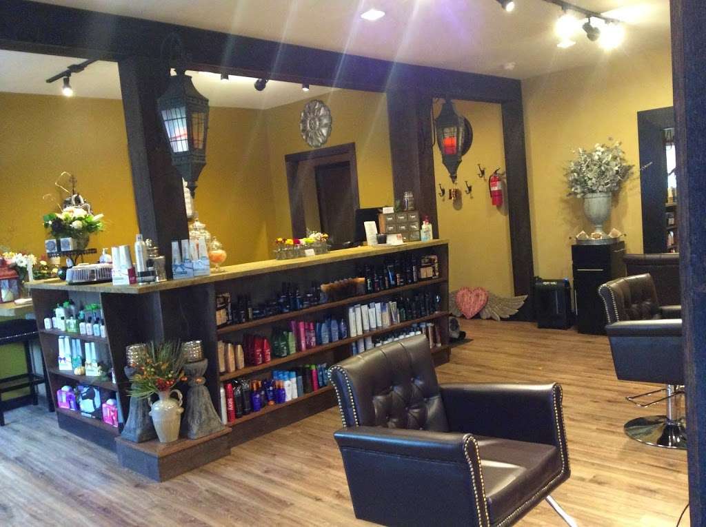 Pepper & Blue Salon and Spa | 11 W Pumping Station Rd, Quakertown, PA 18951, USA | Phone: (267) 227-3370