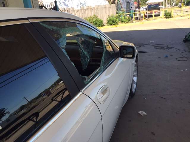 Universal Windshield Replace | 3535 Bingle Rd #1/2, Houston, TX 77055, USA | Phone: (713) 690-1794