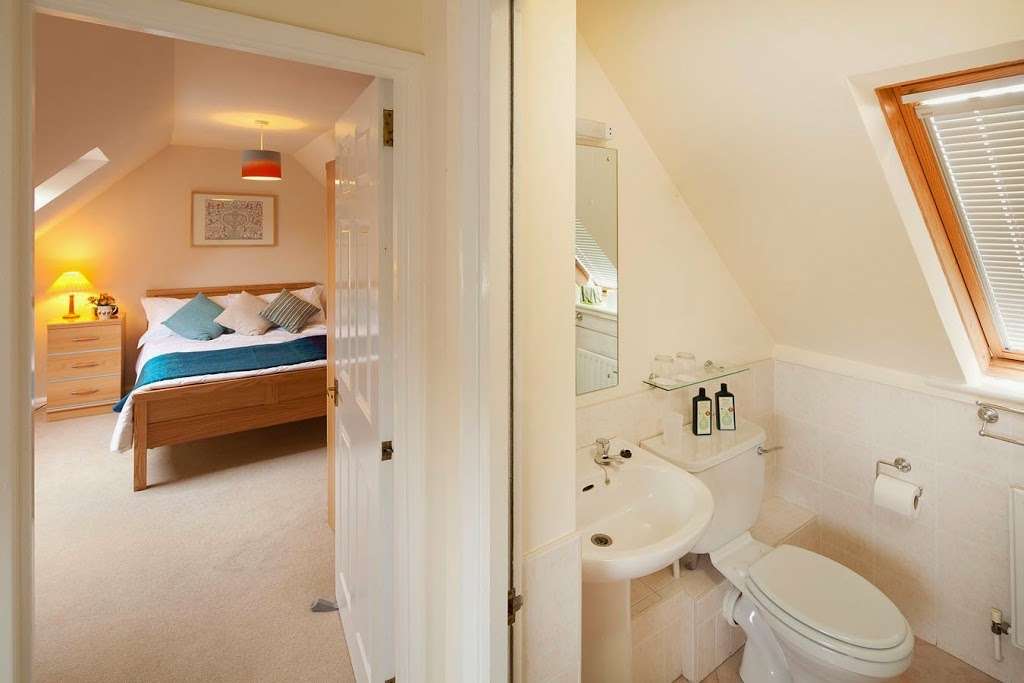 The Old Joinery Bed & Breakfast in Capel | 110 The St, Capel, Dorking RH5 5JY, UK | Phone: 01306 711170