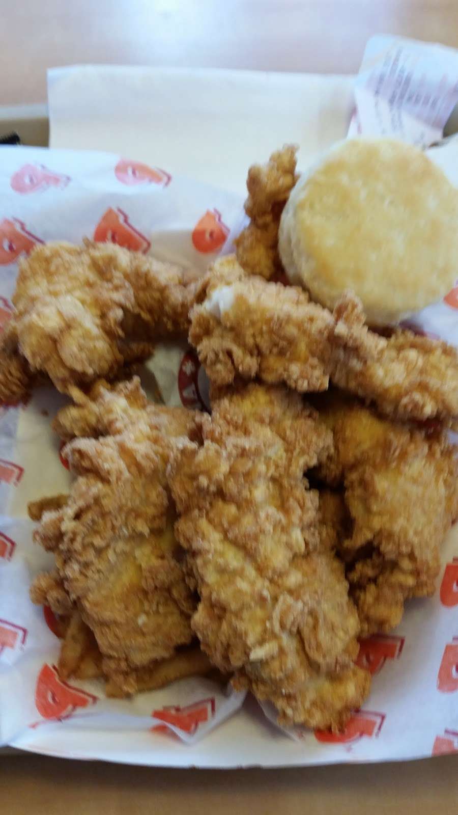 Popeyes Louisiana Kitchen | 6340 N Broadway, Chicago, IL 60660 | Phone: (773) 973-0330