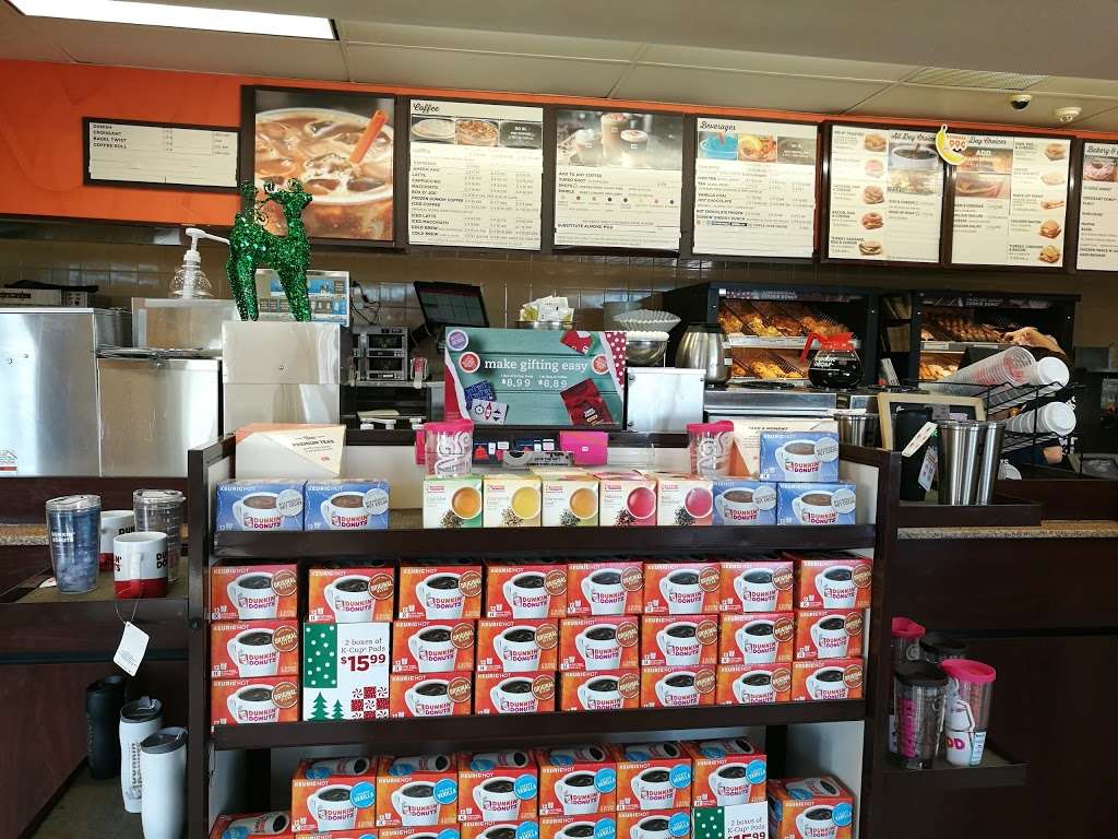 Dunkin Donuts | 388 E Squantum St, North Quincy, MA 02171 | Phone: (617) 786-9813