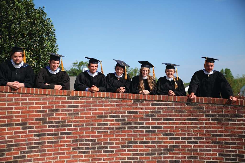 Christendom College | 134 Christendom Dr, Front Royal, VA 22630, USA | Phone: (540) 636-2900