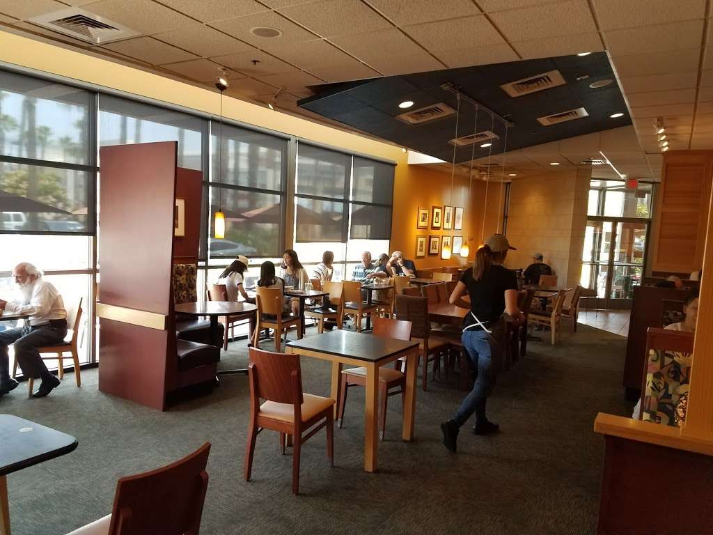 Panera Bread | 15620 Whittwood Ln, Whittier, CA 90603, USA | Phone: (562) 947-6395