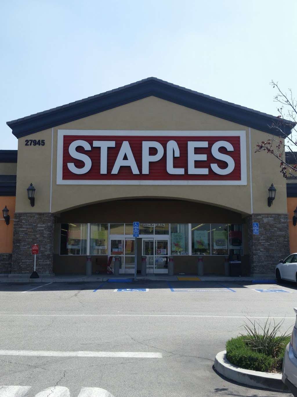 Staples | 27945 Greenspot Rd, Highland, CA 92346, USA | Phone: (909) 863-1274