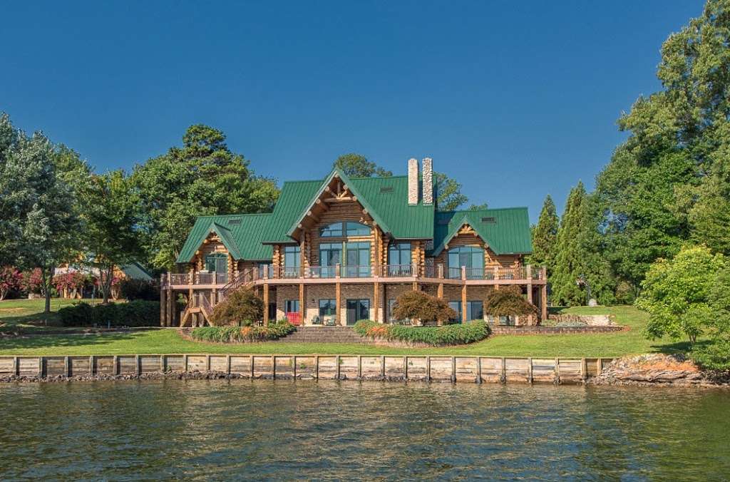 Lakecations - Vacation Rental | 8973 Azalea Rd, Sherrills Ford, NC 28673, USA | Phone: (704) 251-7002