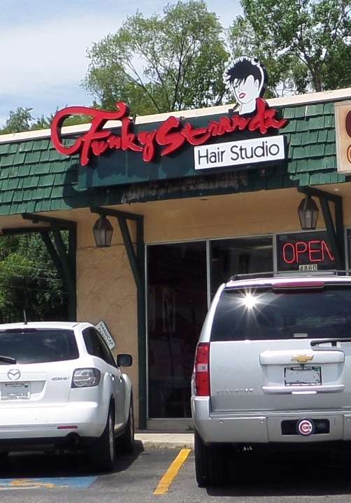 Funky Strandz Hair Studio | 4860 183rd St, Country Club Hills, IL 60478, USA | Phone: (708) 957-2647