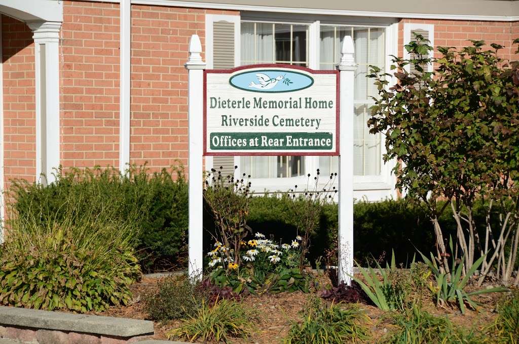 Dieterle Memorial Home & Cremation Ceremonies | 1120 S Broadway, Montgomery, IL 60538, USA | Phone: (630) 897-1196