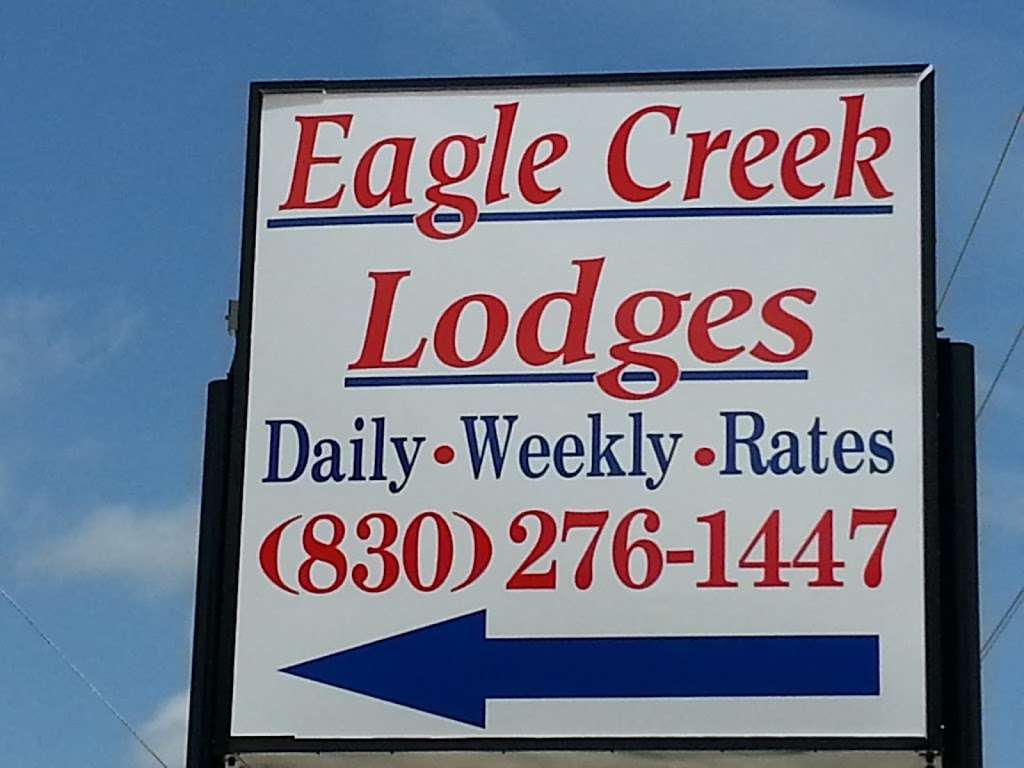 Eagle Creek Lodges | 6591 US-181, Floresville, TX 78114, USA | Phone: (830) 276-1447