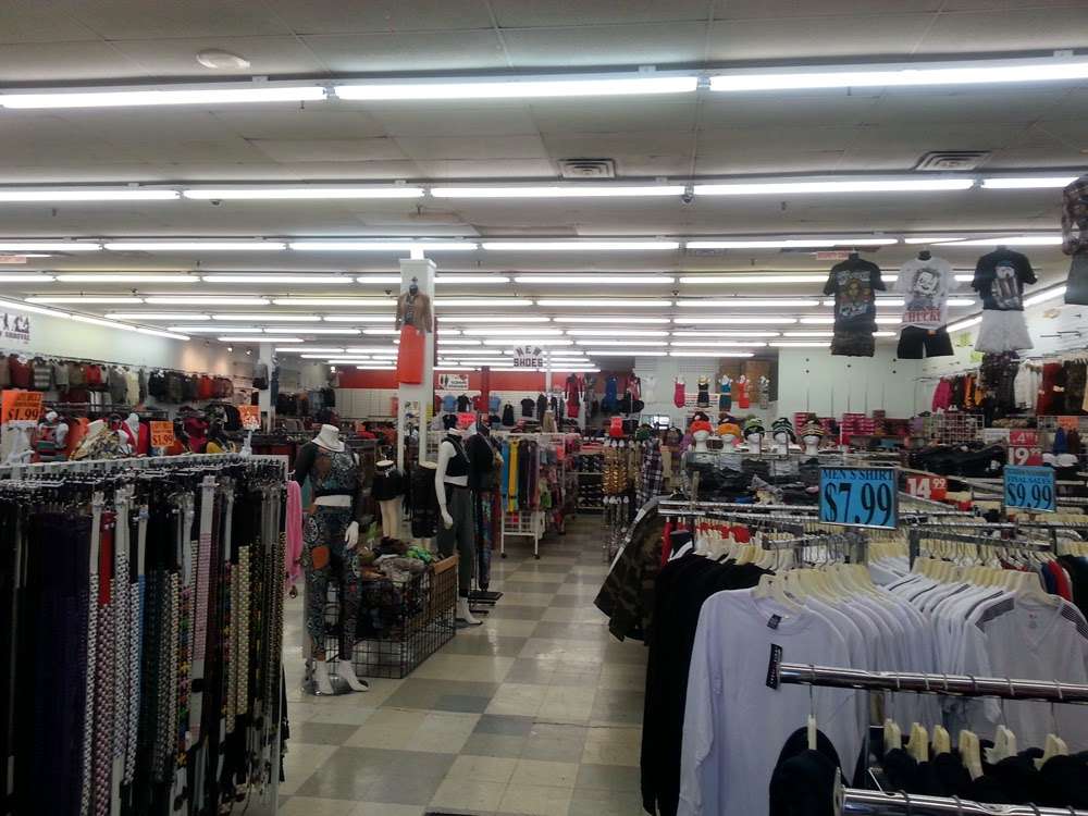 Fashion Depot | 1830 165th St, Hammond, IN 46320, USA | Phone: (219) 852-0080