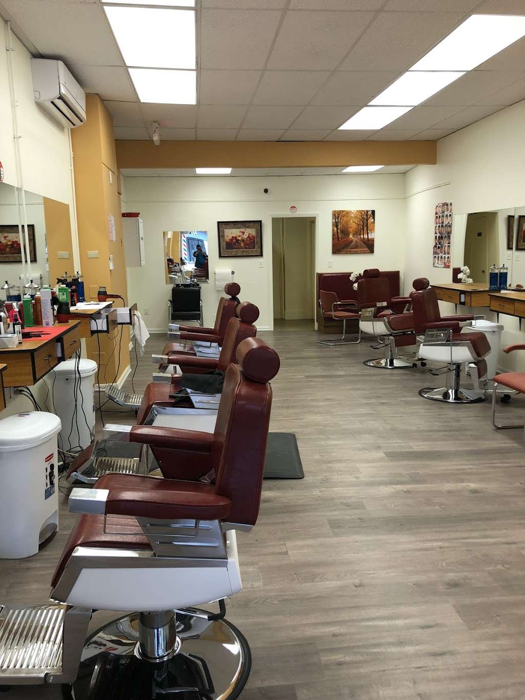 Recinos barber shop | 3114, 208 Washington St, Somerville, MA 02143, USA | Phone: 857-294-7892