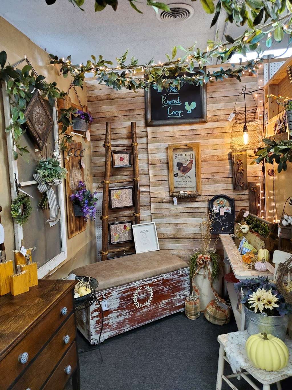 Vintage Marketplace VM | 6520 S College Ave, Fort Collins, CO 80525, USA | Phone: (970) 672-8048