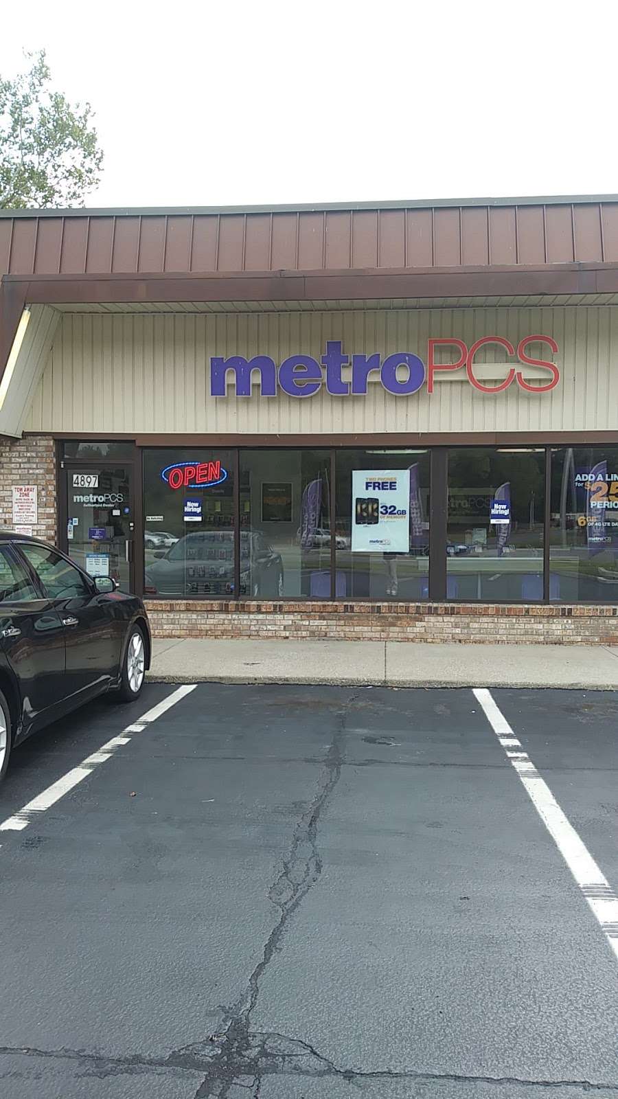 Metro by T-Mobile | 4897 Kentucky Ave, Indianapolis, IN 46221, USA | Phone: (317) 455-1546