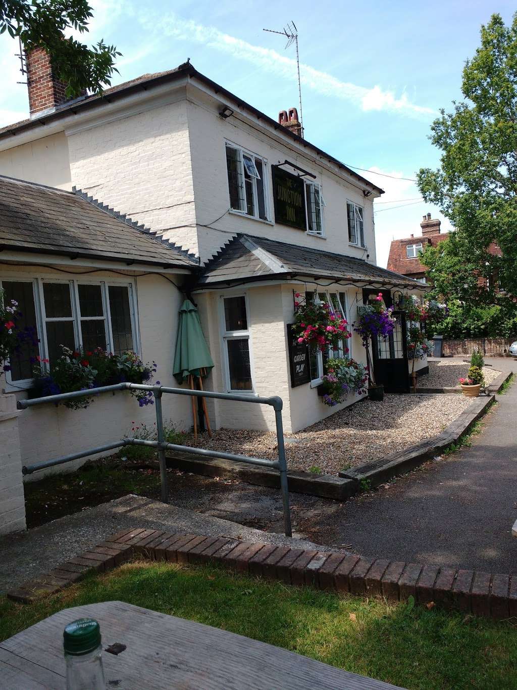 The Junction Inn | Park View, Station Rd, Groombridge, Tunbridge Wells TN3 9RB, UK | Phone: 01892 864275