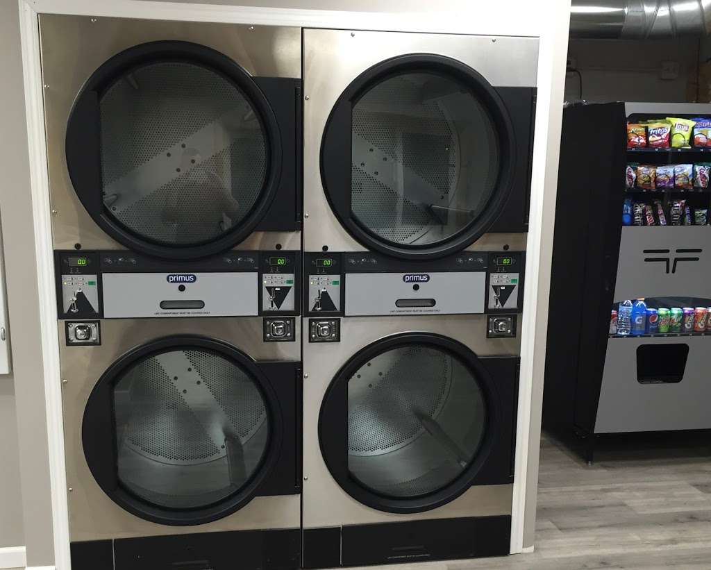 Quickclean Laundromat | 1855 Taylor Ave, Racine, WI 53403, USA | Phone: (920) 250-9965