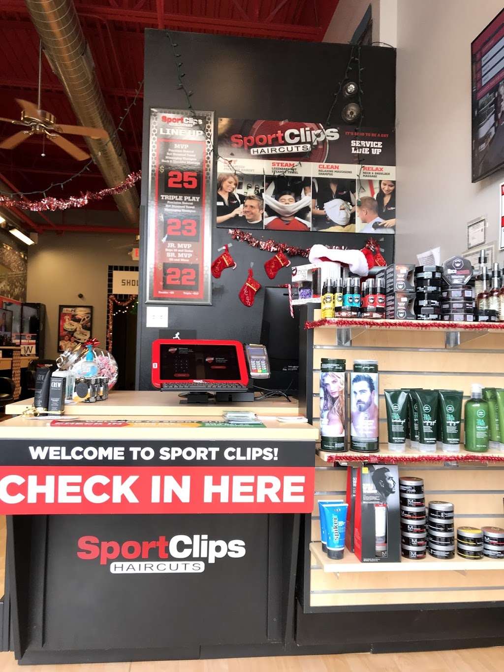 Sport Clips Haircuts of LaGrange | 34 N La Grange Rd, La Grange, IL 60525, USA | Phone: (708) 354-0366