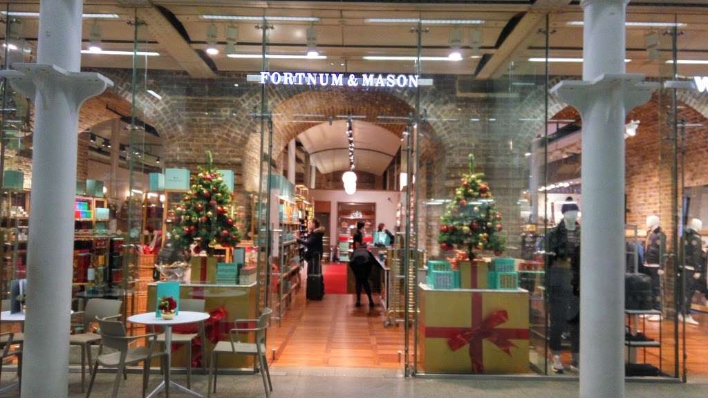 Fortnum & Mason | 1A, St Pancras International Station, Pancras Rd, Kings Cross, London N1C 4QP, UK | Phone: 020 7734 8040