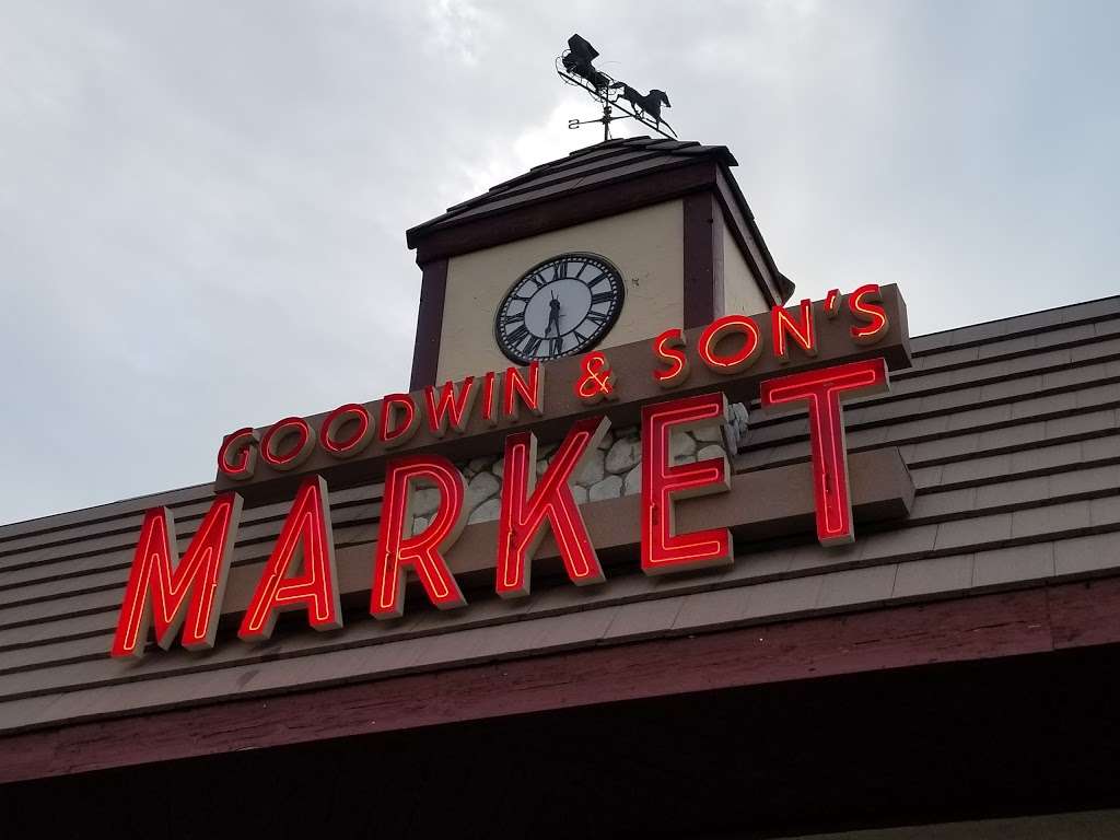 Goodwin & Sons Market | 24089 Lake Gregory Dr, Crestline, CA 92325, USA | Phone: (909) 338-1705