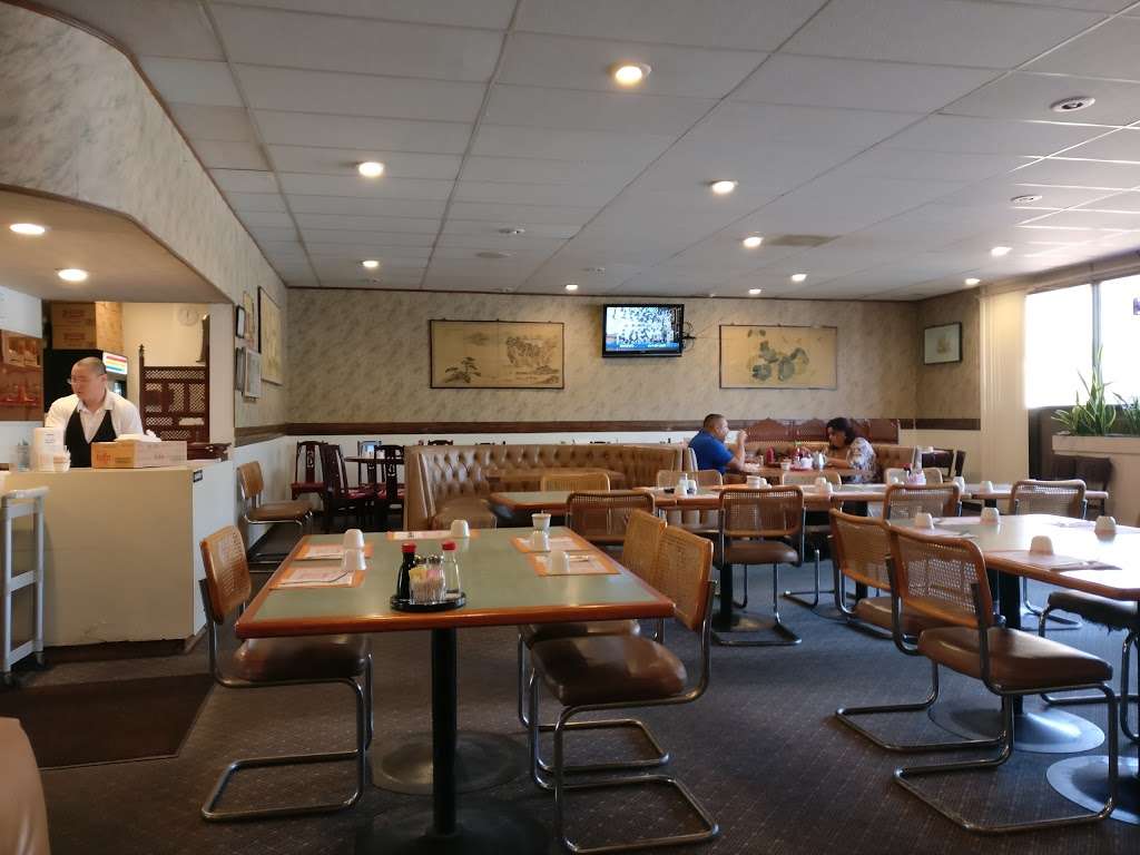 New Peking Restaurant Cerritos | 19131 Bloomfield Ave, Cerritos, CA 90703 | Phone: (562) 865-8139