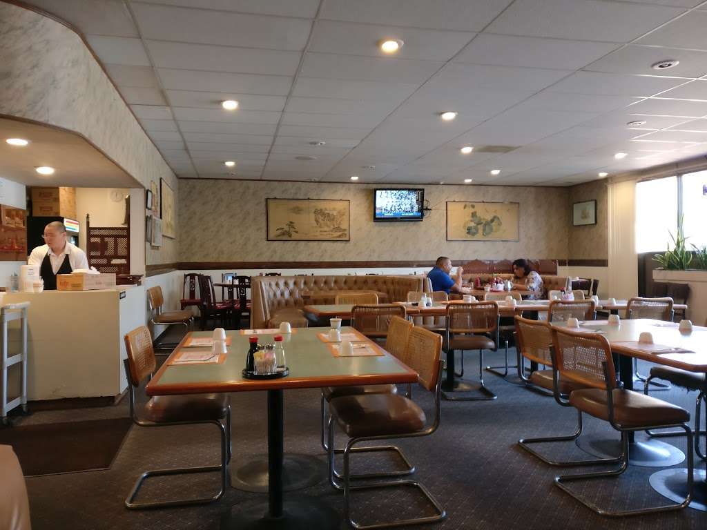 New Peking Restaurant Cerritos | 19131 Bloomfield Ave, Cerritos, CA 90703, USA | Phone: (562) 865-8139