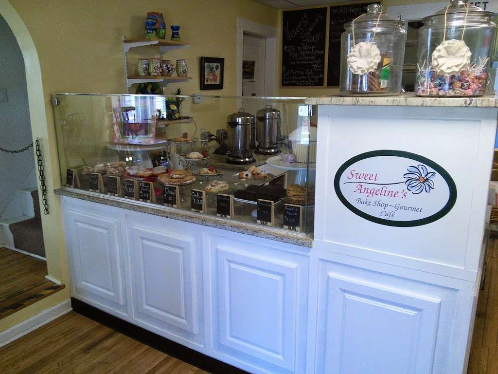 Sweet Angelines Bake Shop and Gourmet Cafe | 5626 Broadway Rd, Richmond, IL 60071, USA | Phone: (815) 862-1081