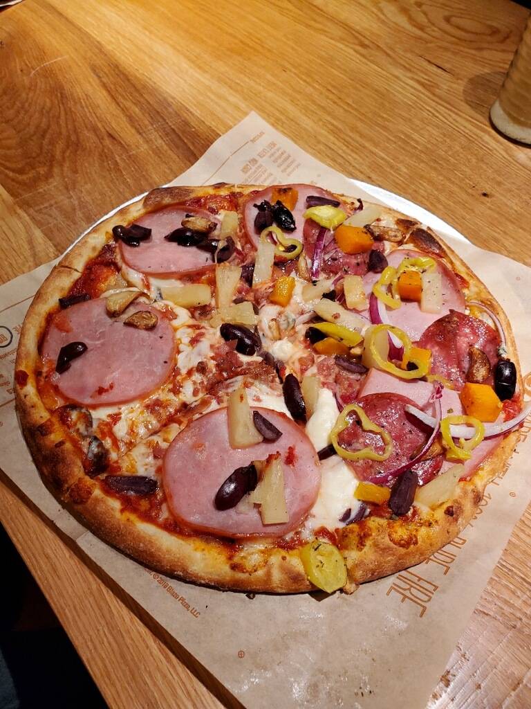 Blaze Pizza | 1617 Pleasonton Rd, Fort Bliss, TX 79916, USA | Phone: (915) 493-2147