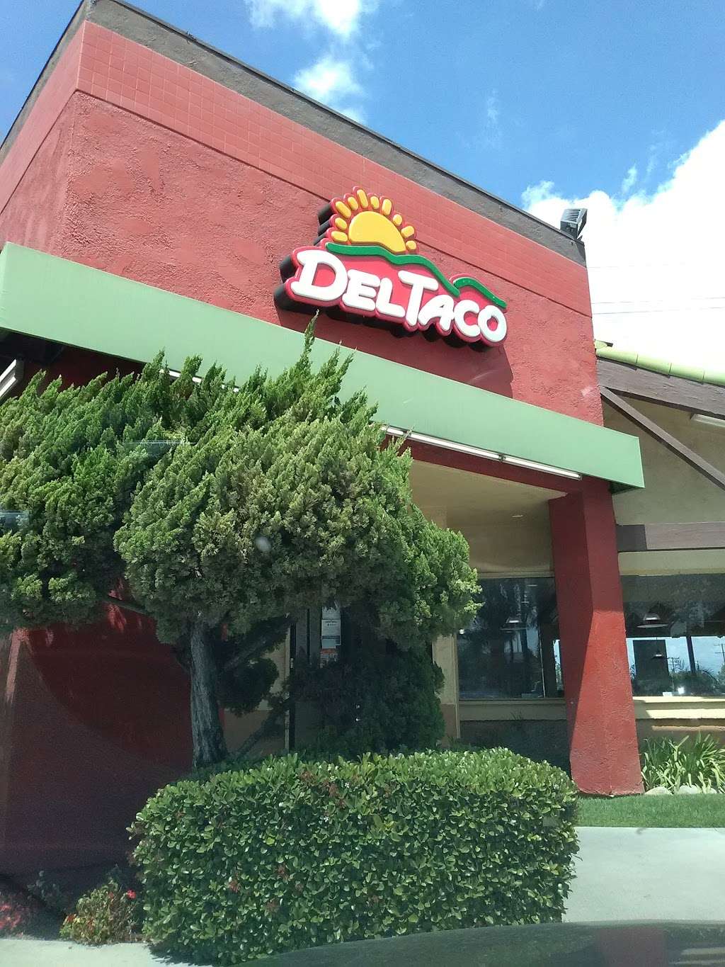 Del Taco | 14301 Clark Ave, Bellflower, CA 90706, USA | Phone: (562) 920-3464