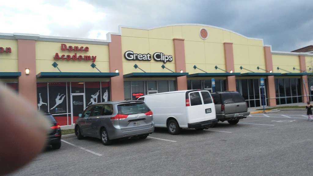 Great Clips | 7965 FL-50 Ste A400, Groveland, FL 34736, USA | Phone: (352) 429-0014