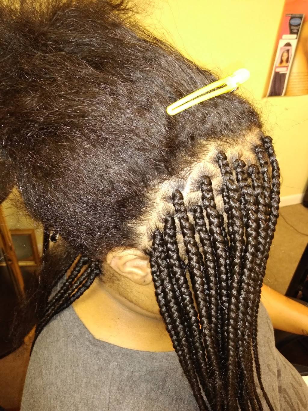 Africa Family Hair Braiding | 601 S Main St suite d, Goodlettsville, TN 37072, USA | Phone: (615) 481-3257