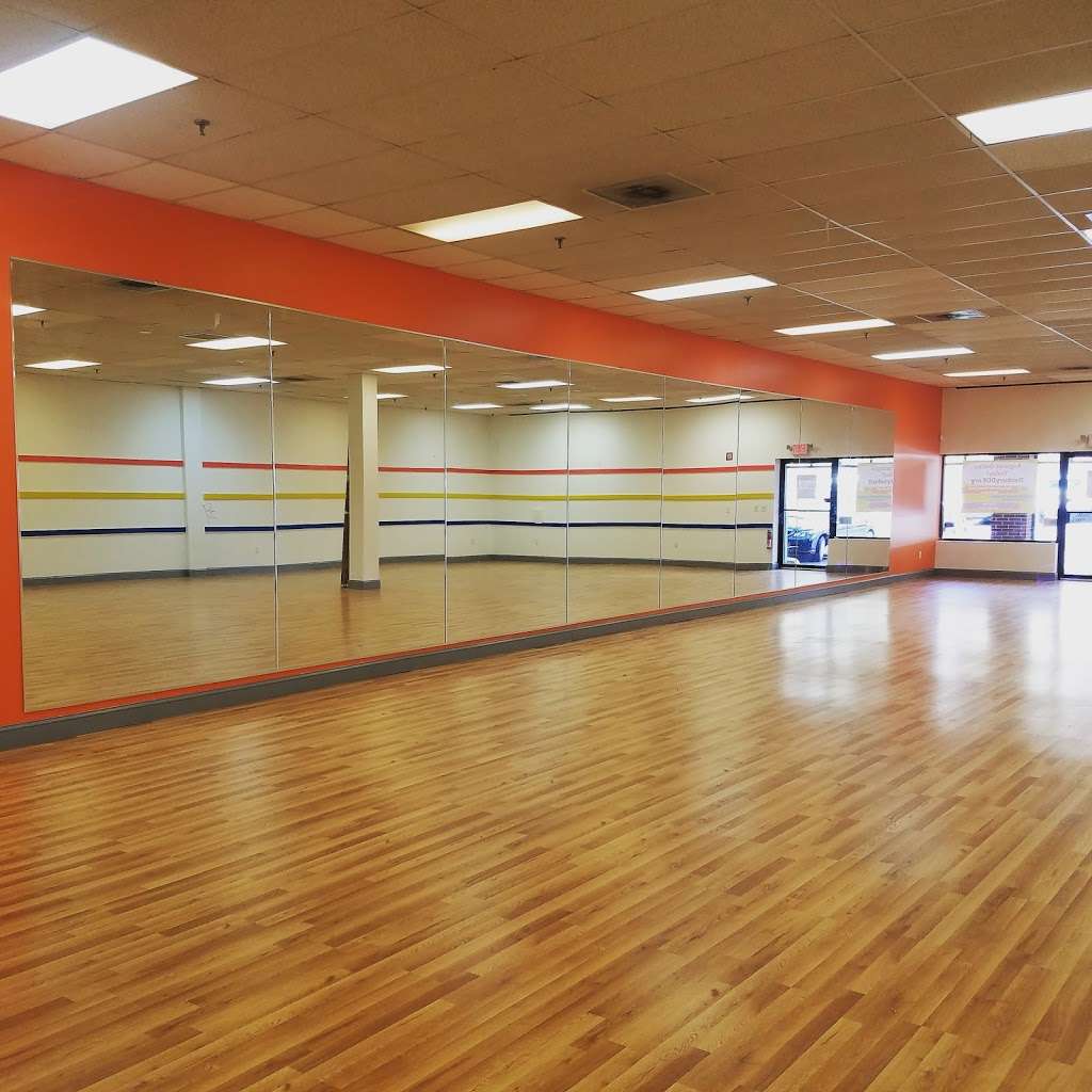 Danbury Dynamic Dance & Fitness LLC | 93 Mill Plain Rd, Danbury, CT 06811, USA | Phone: (203) 460-7770