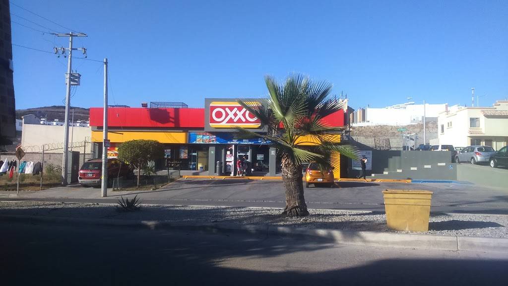 OXXO | Calle Del Ahuehuete, Urbiquinta Del Cedro, Baja California, B.C., Mexico | Phone: 800 288 6996