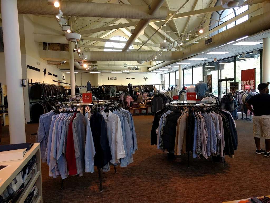 Mens Wearhouse | 950 Post Rd E, Westport, CT 06880, USA | Phone: (203) 226-9586