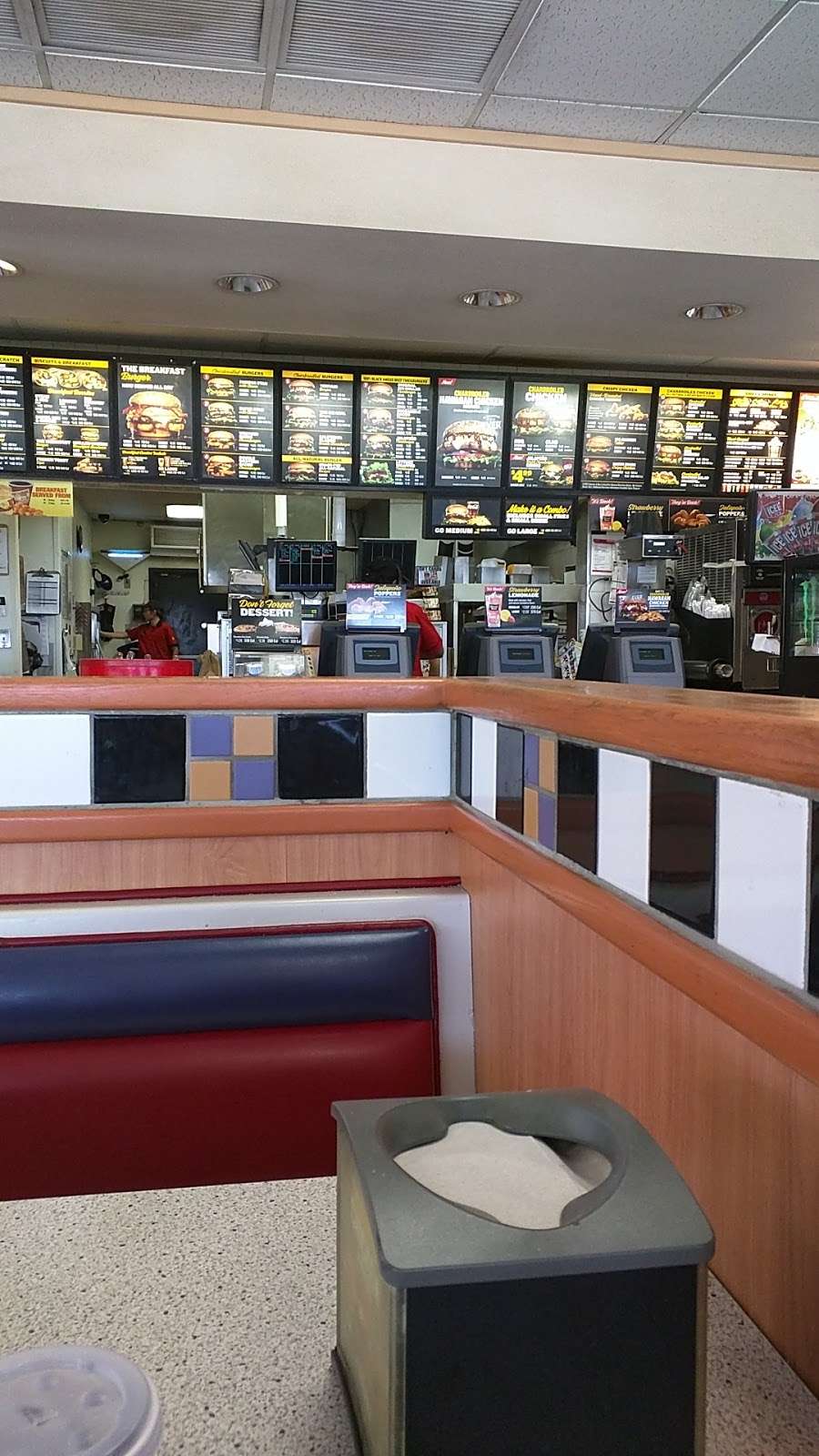 Carls Jr. | 230 W Foothill Pkwy, Corona, CA 92882 | Phone: (951) 738-0809