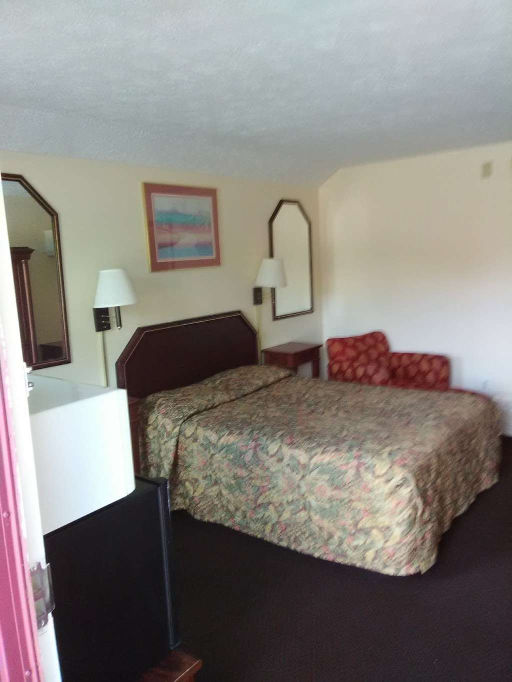 Travel Inn | 4950 S East St, Indianapolis, IN 46227 | Phone: (317) 784-0047
