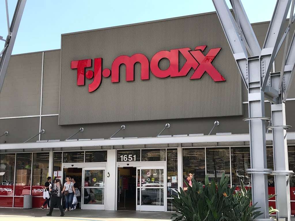 T.J. Maxx | 1651 N Victory Pl, Burbank, CA 91505, USA | Phone: (818) 847-1911