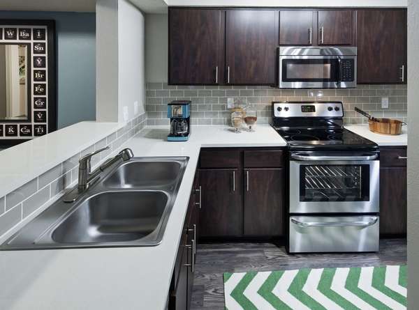 Lakewood Greens Apartments | 7150 E Grand Ave, Dallas, TX 75223, USA | Phone: (214) 320-0494