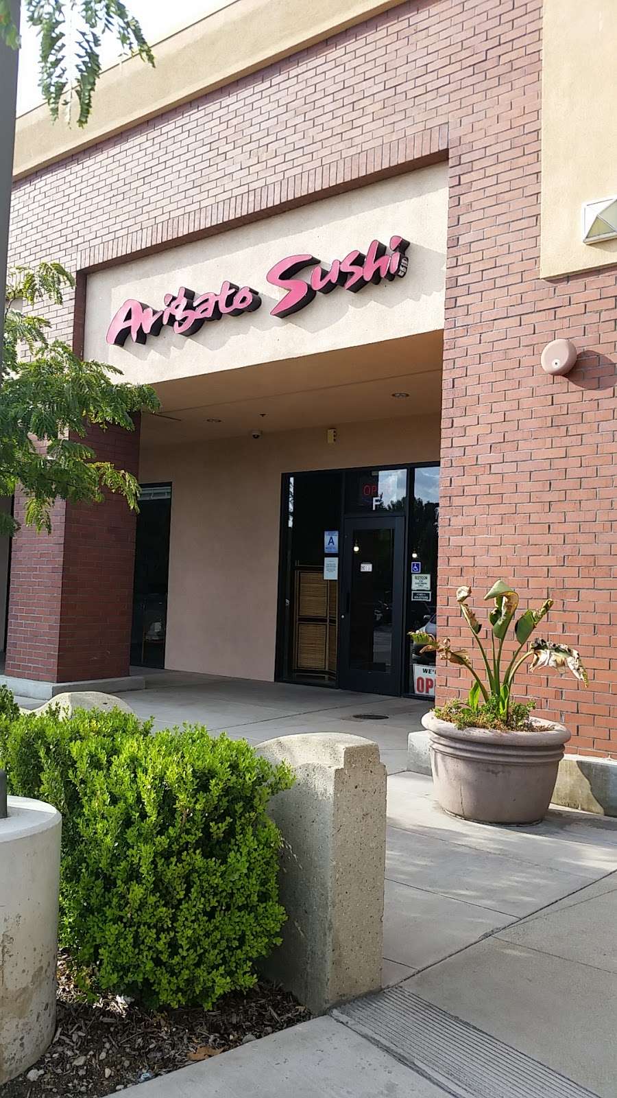 Arigato Sushi | 121 W Foothill Blvd # F, Upland, CA 91786, USA | Phone: (909) 946-0097