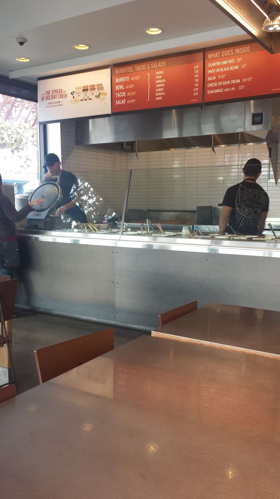 Chipotle Mexican Grill | 16959 Devonshire St, Granada Hills, CA 91344 | Phone: (747) 300-4570