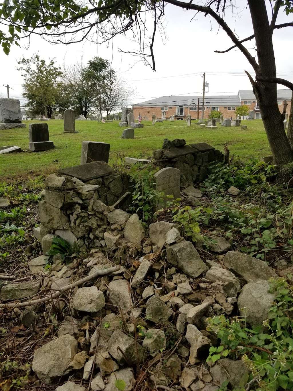 Tremont Cemetery | Norristown, PA 19401