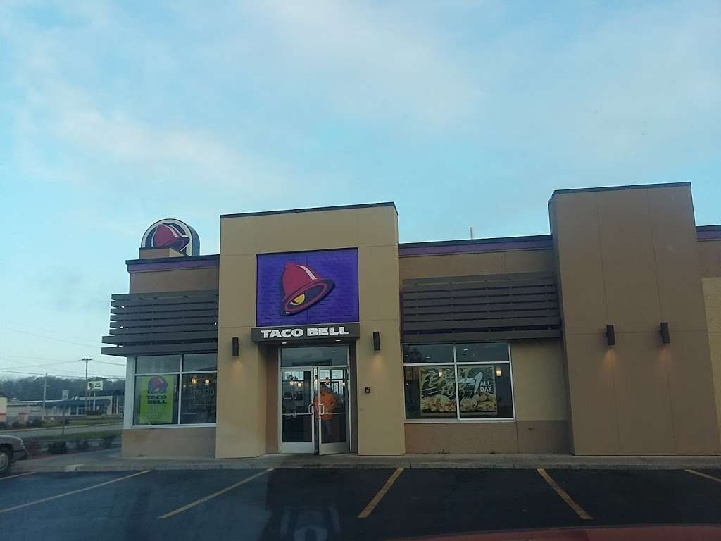 Taco Bell | 2618 Pendleton Ave, Anderson, IN 46012 | Phone: (765) 683-0121