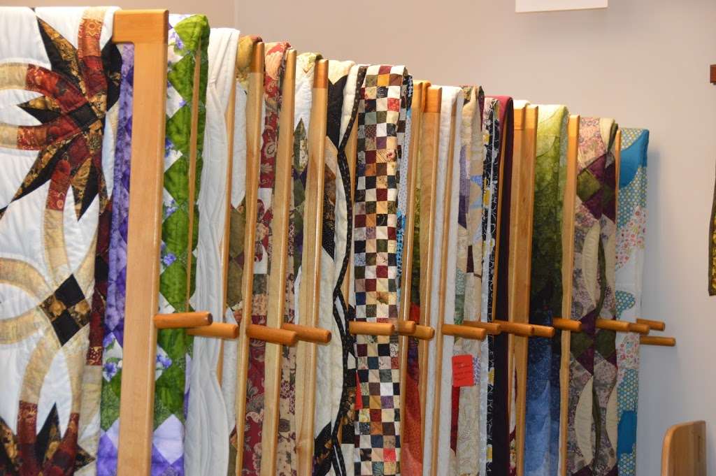 Eshs Handmade Quilts | 9741, 3829 Old Philadelphia Pike, Gordonville, PA 17529, USA | Phone: (717) 768-8435