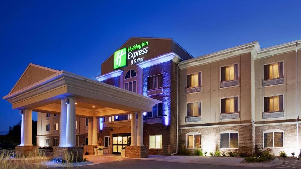 Holiday Inn Express & Suites Cherry Hills | 6939 N 102nd Cir, Omaha, NE 68122, USA | Phone: (402) 505-8181