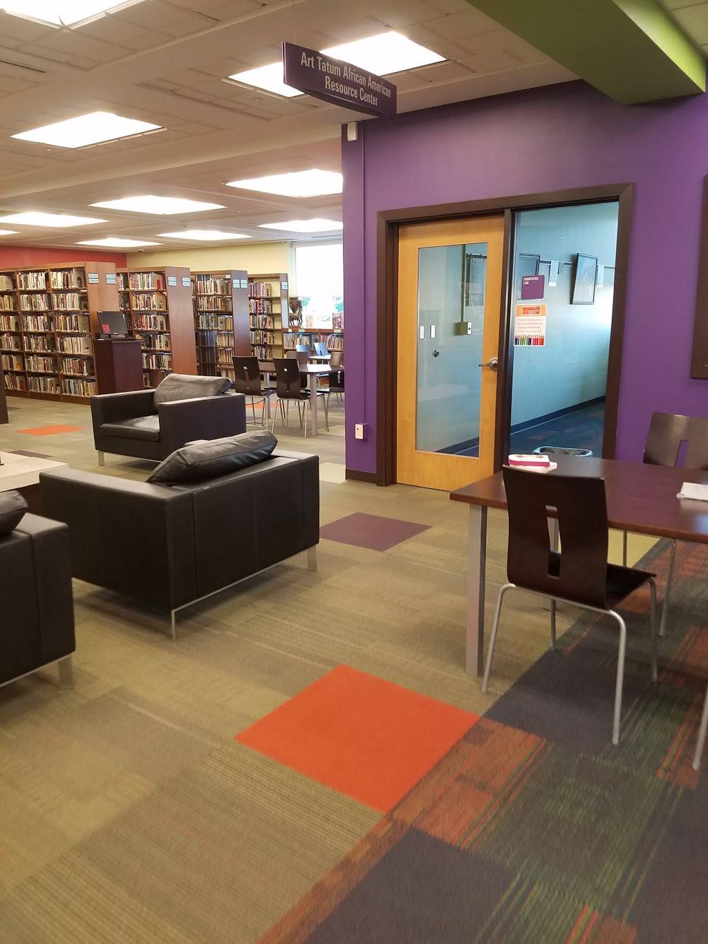 Kent Branch Library | 3101 Collingwood Blvd, Toledo, OH 43610 | Phone: (419) 259-5340
