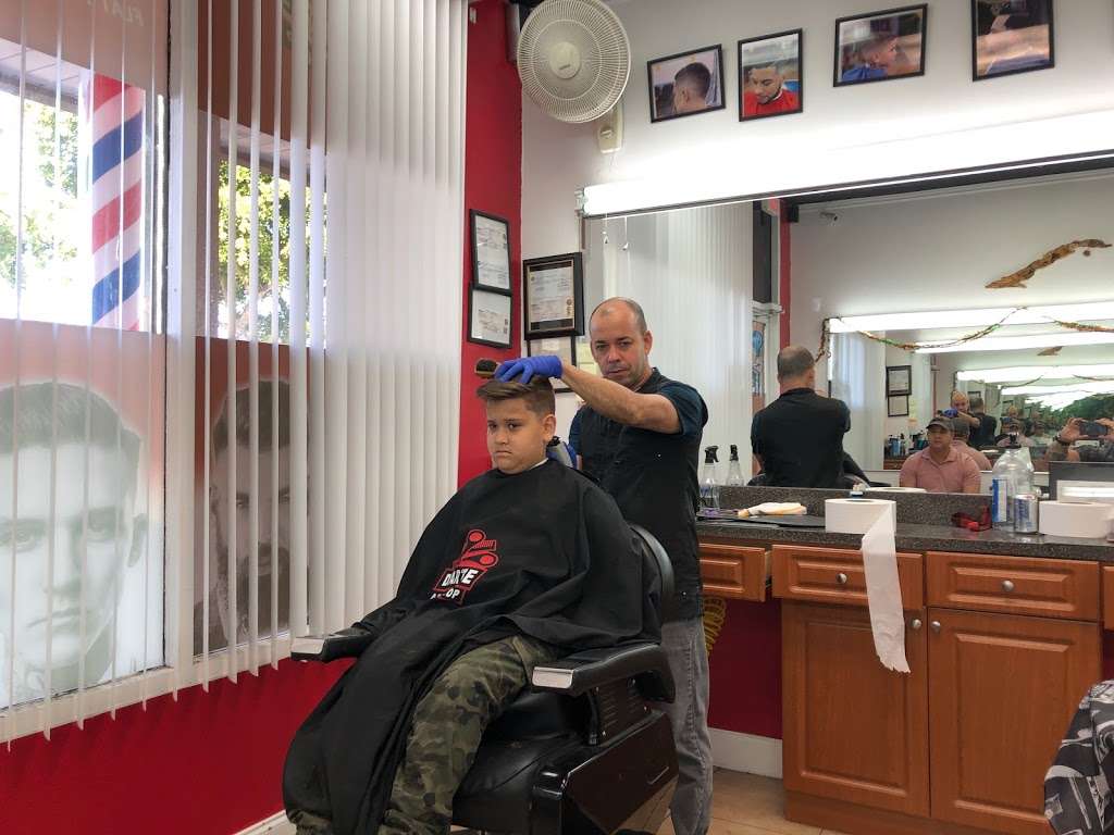 Duarte Barber Shop | 3141 Florida Mango Rd, Lake Worth, FL 33461 | Phone: (561) 929-3514