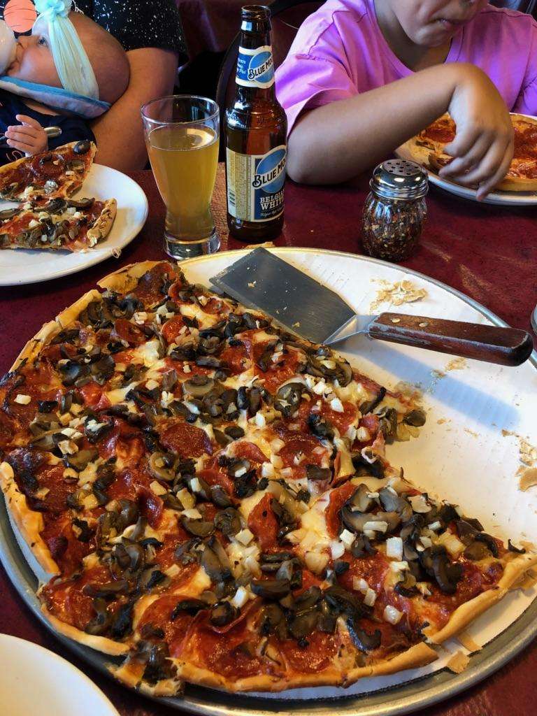 Michaelangelos Pizza | 8330 W Puetz Rd, Franklin, WI 53132, USA | Phone: (414) 425-3070