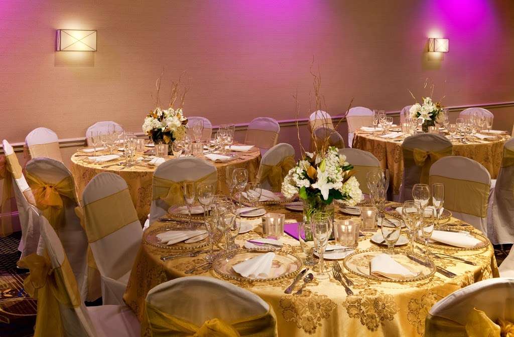 Crowne Plaza Boston - Woburn | 15 Middlesex Canal Park Dr, Woburn, MA 01801 | Phone: (781) 935-8760