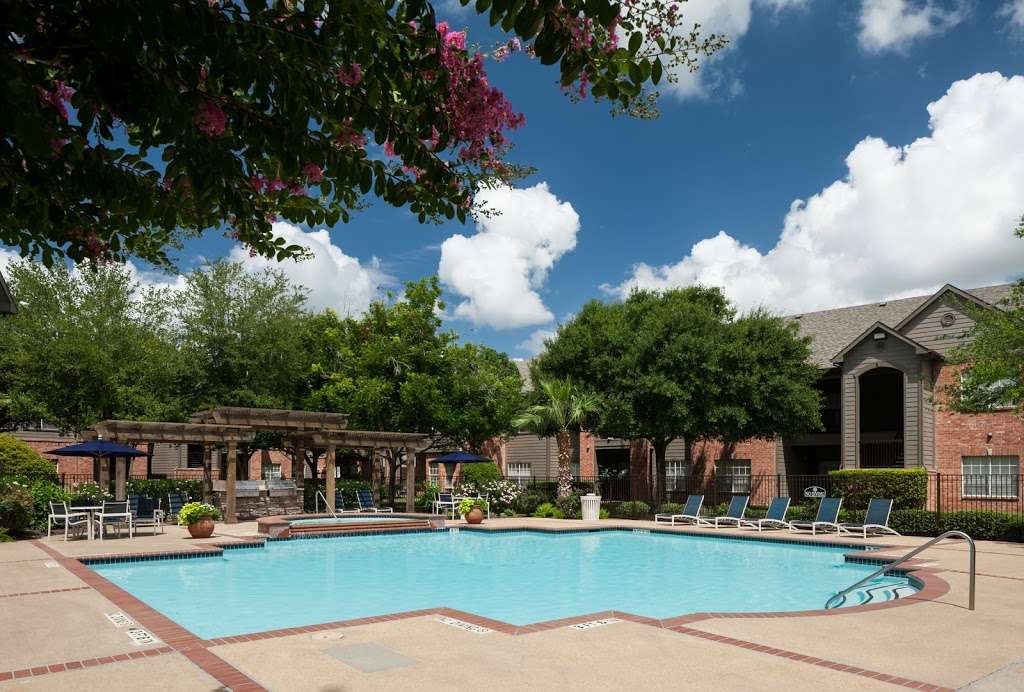 Riverbend Apartment Homes | 301 N Wesley Dr, League City, TX 77573, USA | Phone: (281) 601-1951