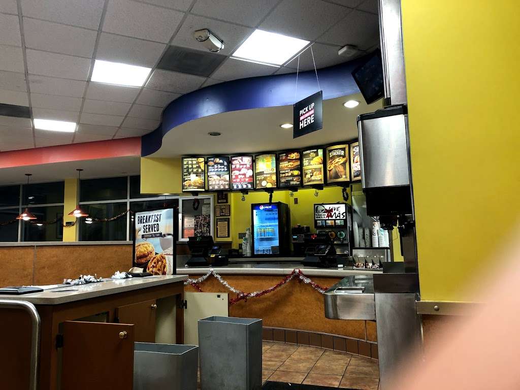 Taco Bell | 3200 S Broad St, Trenton, NJ 08610, USA | Phone: (609) 585-9555