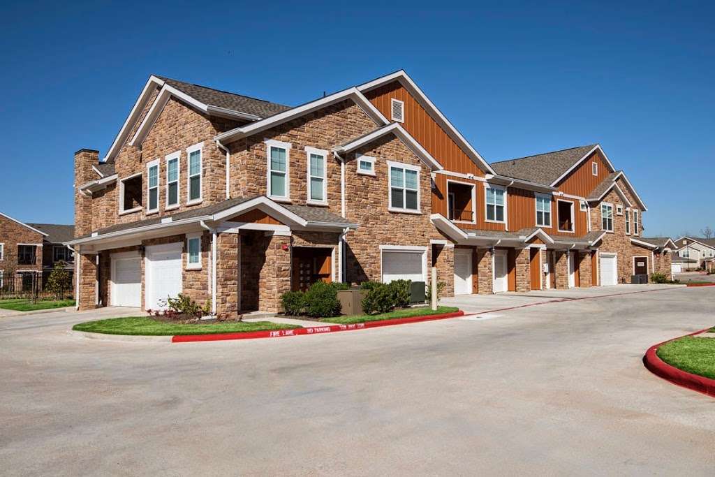 Villas at Sienna Plantation Apartments | 8585 Sienna Springs Dr, Missouri City, TX 77459, USA | Phone: (866) 537-6727