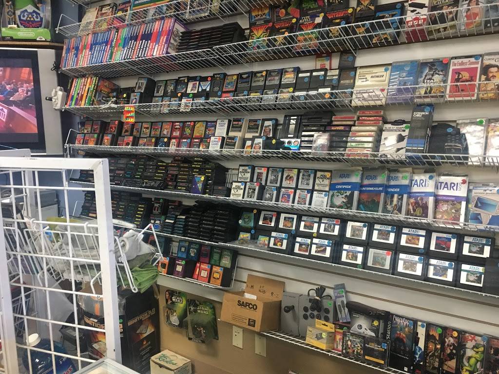 Docs Video Games Dvds & Toys | 16863 E Iliff Ave, Aurora, CO 80013, USA | Phone: (303) 755-1195